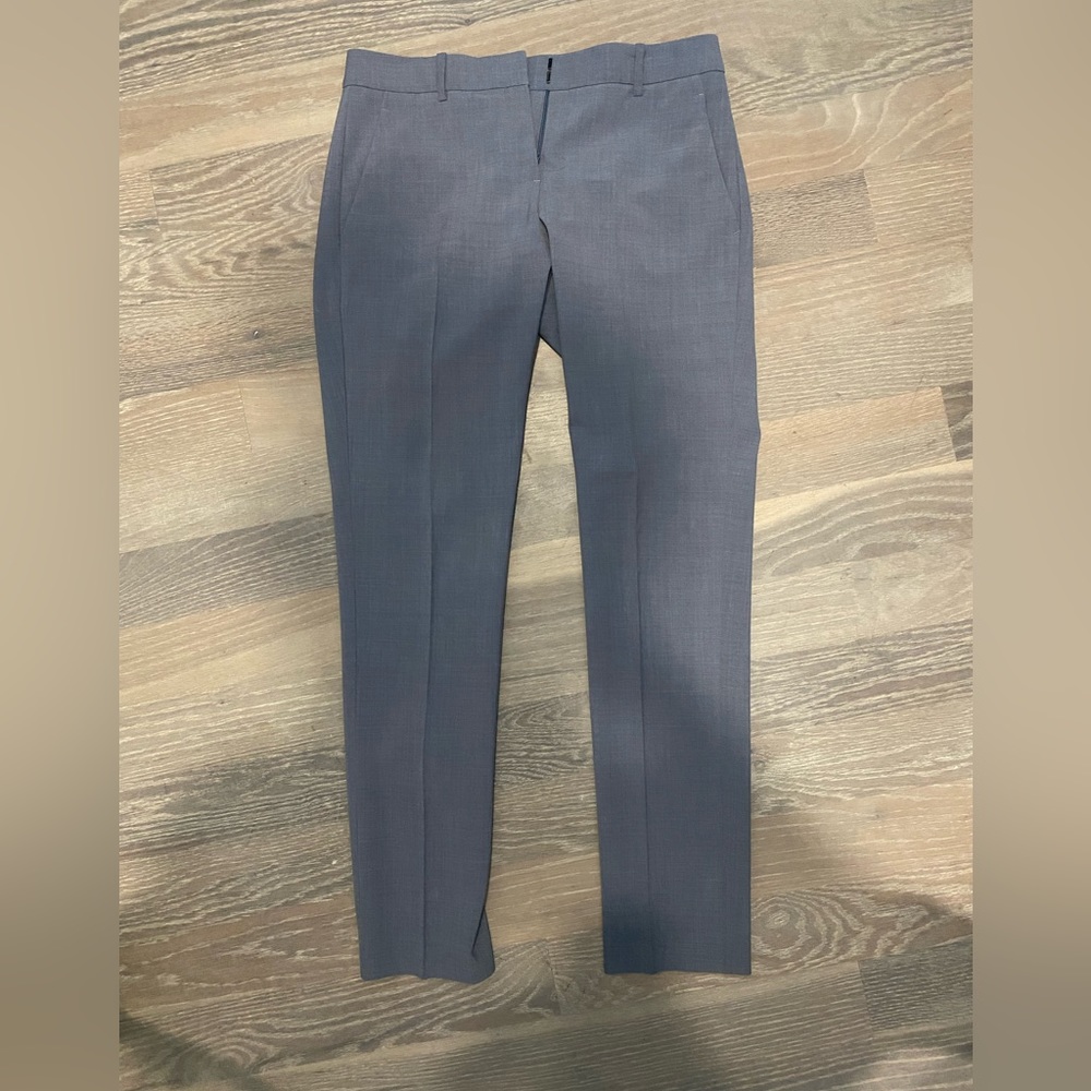Slim fit Theory trousers!
